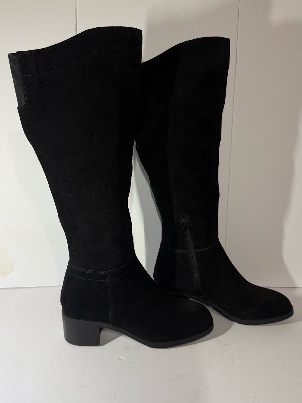 Blondo Black Suede Over-the-Knee Zip Heel Boots size 8